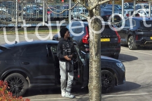 开云体育服务-对阵莱斯特城时受伤，博主：曼联后卫海文左脚仍然穿着保护靴